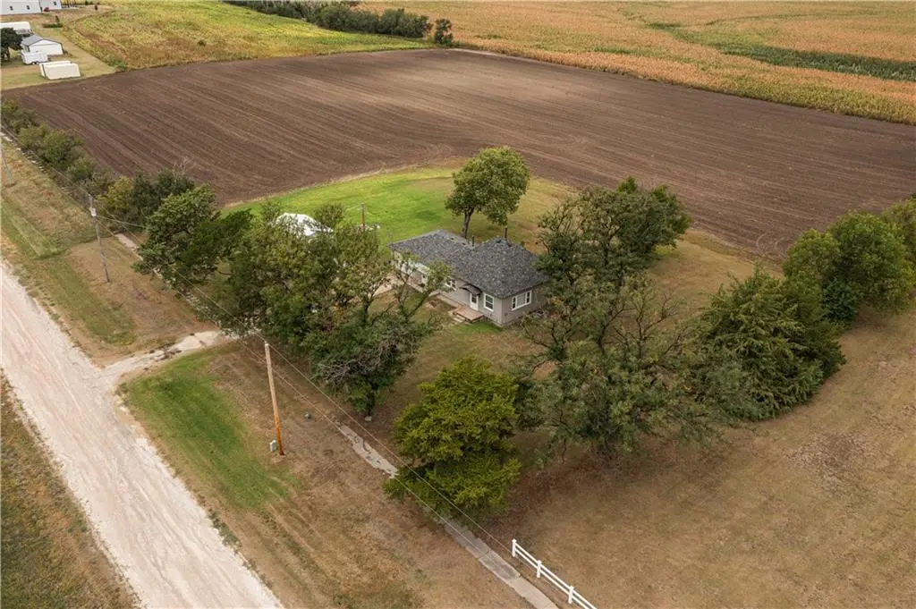 411 West Main ST, County/other, KS 67664