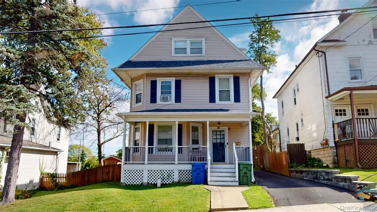 88 Grand AVE, Middletown, NY 10940