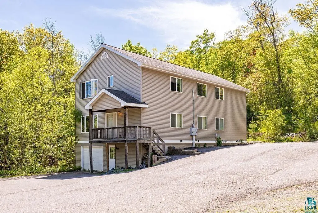2417 Vermilion Rd, Duluth, MN 55803