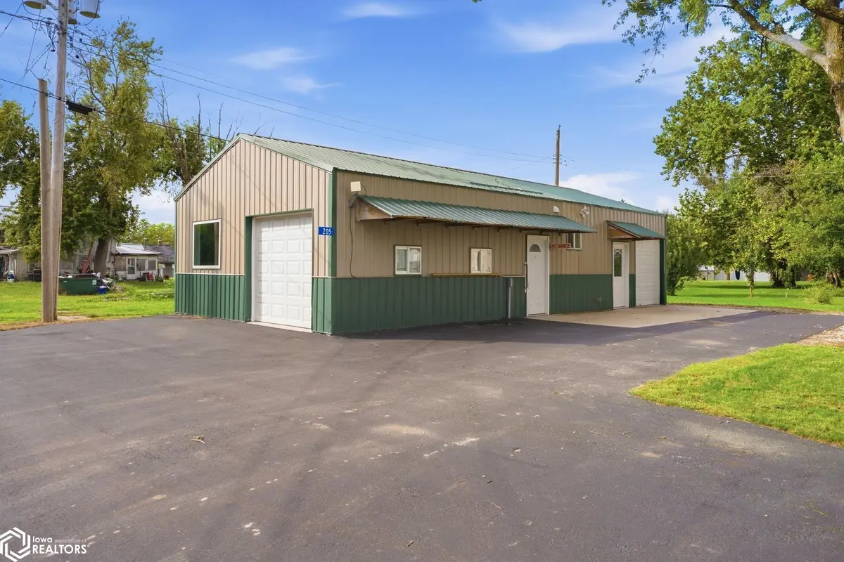205 Franklin Street, West Chester, IA 52359