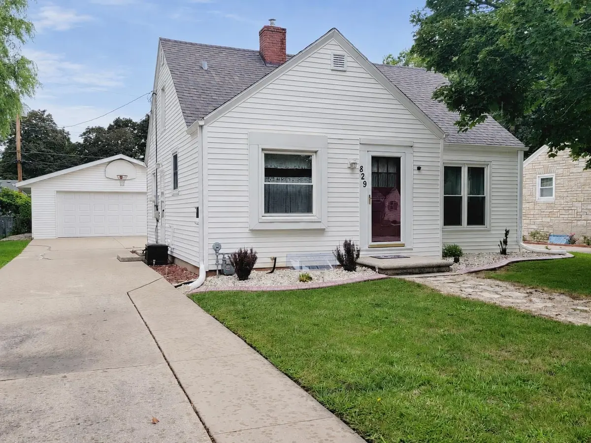 829 N BUCHANAN ST, Green Bay, WI 54303