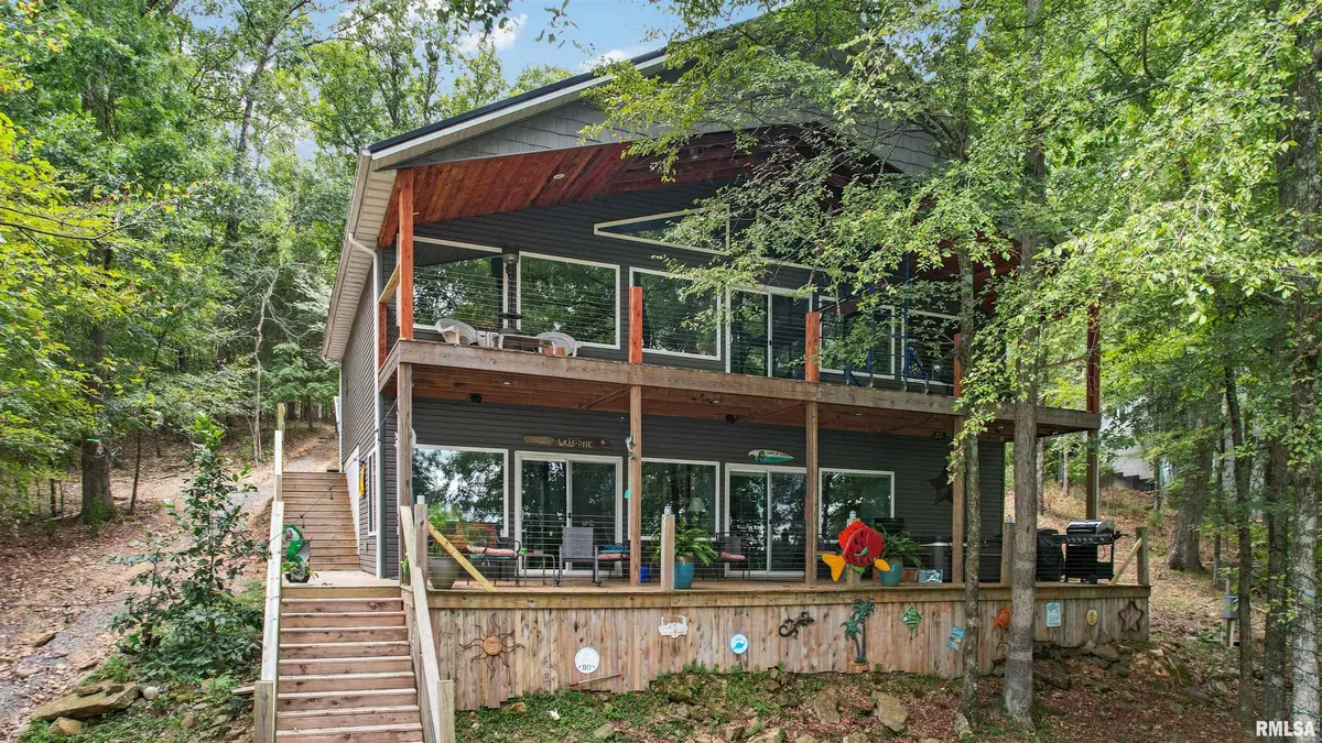 410 MARK DR, Goreville, IL 62939
