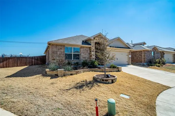 8028 Muddy Creek Drive, Fort Worth, TX 76131