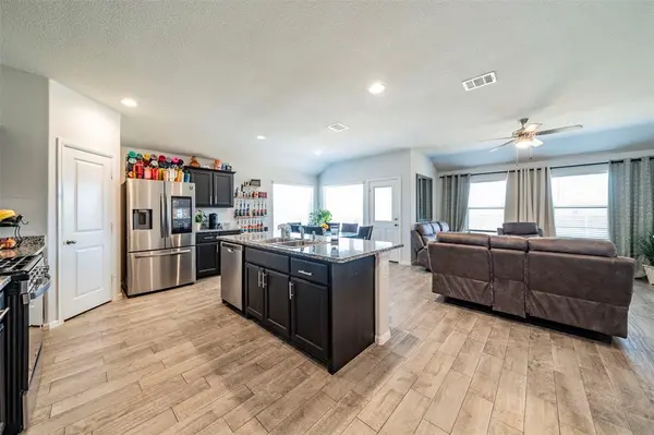 8028 Muddy Creek Drive, Fort Worth, TX 76131