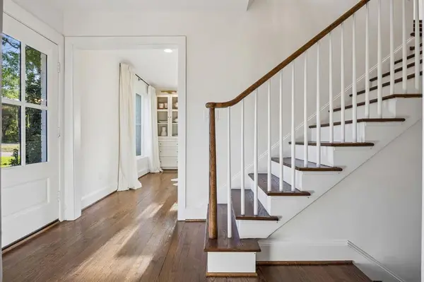 6839 Gaston Avenue, Dallas, TX 75214