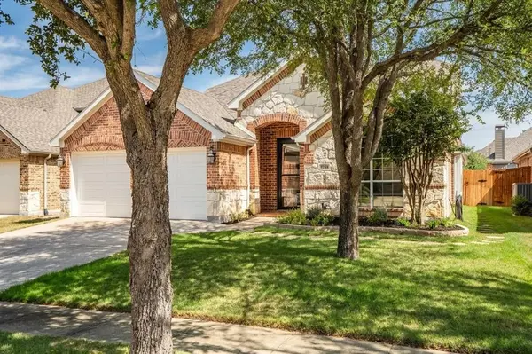 8748 Dayton Drive, Lantana, TX 76226