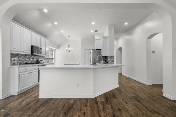 8748 Dayton Drive, Lantana, TX 76226