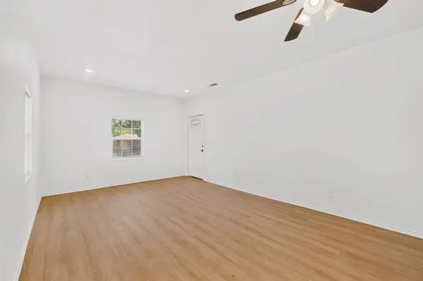 3827 Myrtle Street, Dallas, TX 75215