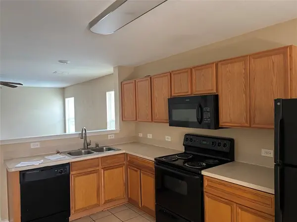 2024 Angel Way, Heartland, TX 75126