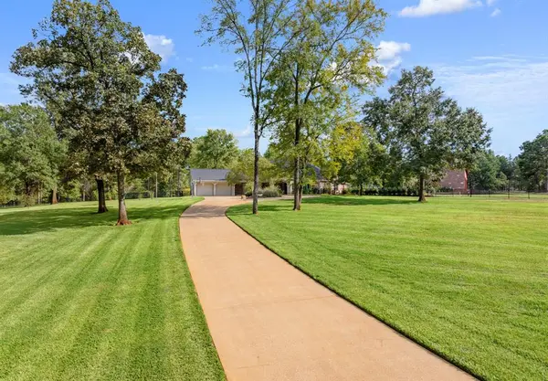 1125 County Road 1401, Jacksonville, TX 75766