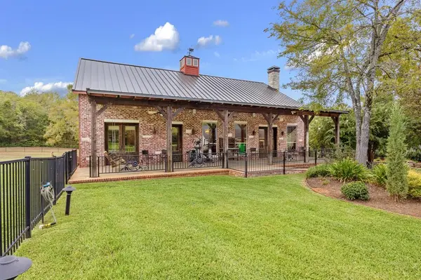 1125 County Road 1401, Jacksonville, TX 75766