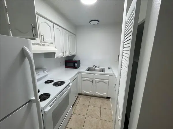 2410 Longview ST #101, Austin, TX 78705