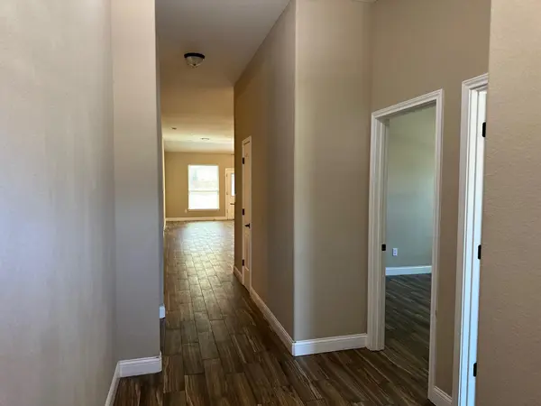 103 S Kanaio DR #B, Bastrop, TX 78602