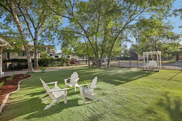 12417 River BND #2, Austin, TX 78732