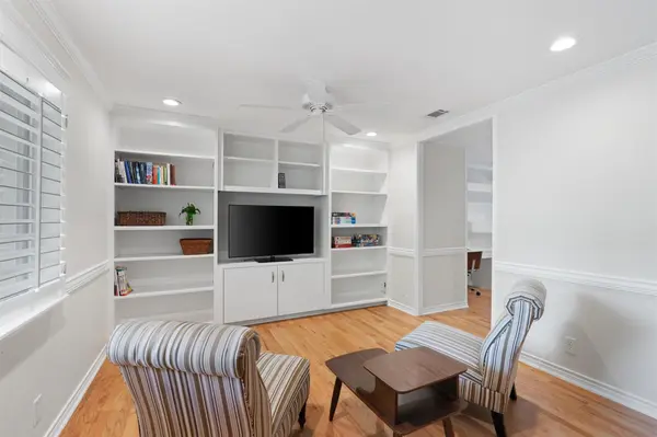 8605 Primrose LN, Austin, TX 78757