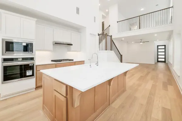 220 Menlo BND, Liberty Hill, TX 78642