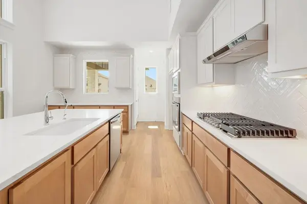 220 Menlo BND, Liberty Hill, TX 78642