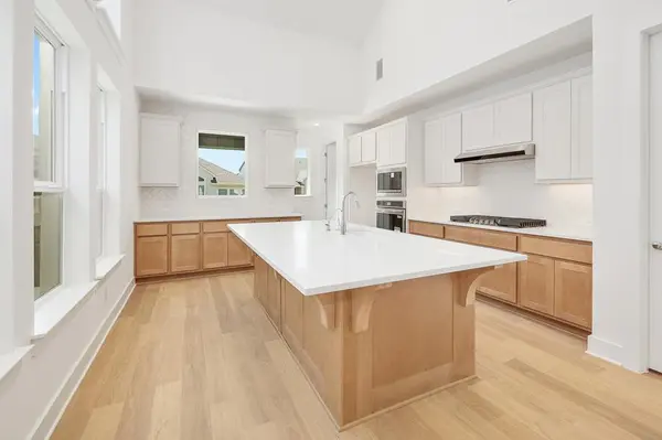 220 Menlo BND, Liberty Hill, TX 78642