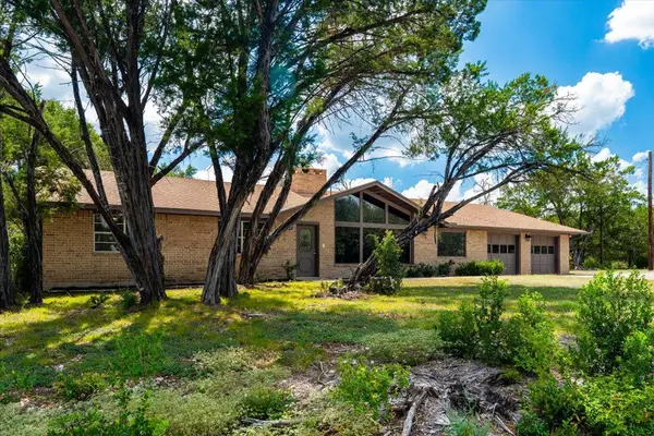 121 Merrywood LN, San Marcos, TX 78666