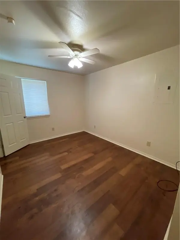 402 Algerita DR #C, Georgetown, TX 78628