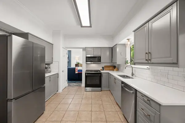 8002 Willet TRL, Austin, TX 78745