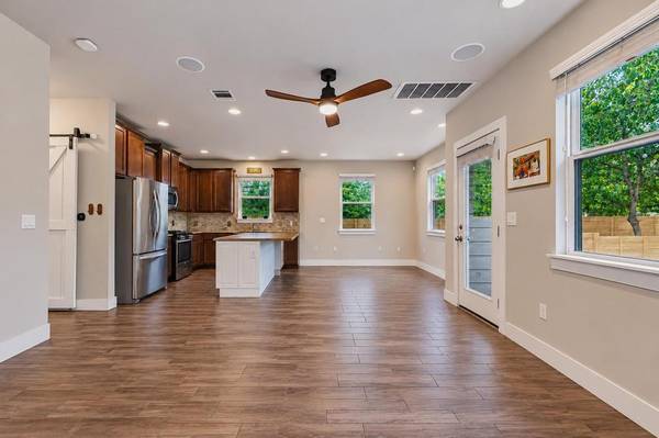 602 Bernstein ST #18, Austin, TX 78745