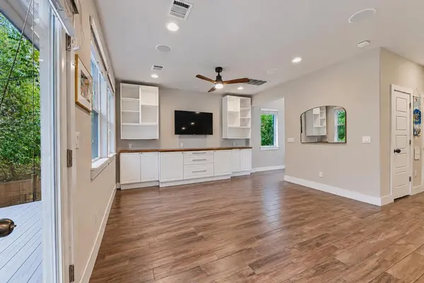 602 Bernstein ST #18, Austin, TX 78745