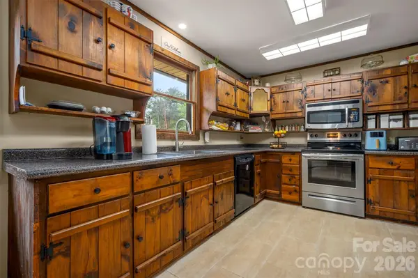 307 Owl Hollow RD, Mill Spring, NC 28756