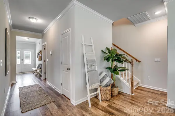 4012 Juno DR, Charlotte, NC 28215