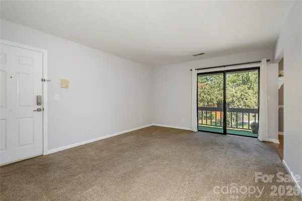 1743 Haywood Manor RD #C, Hendersonville, NC 28791
