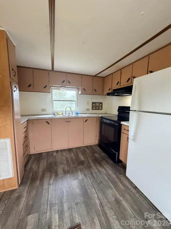 125 Deerfield LN, Statesville, NC 28677