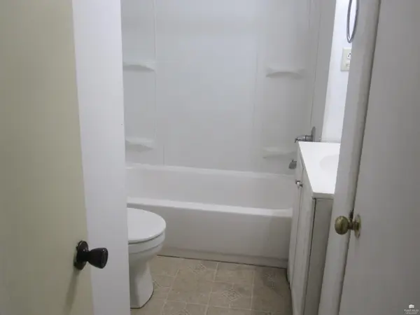 2205 Northview DR, Manhattan, KS 66502