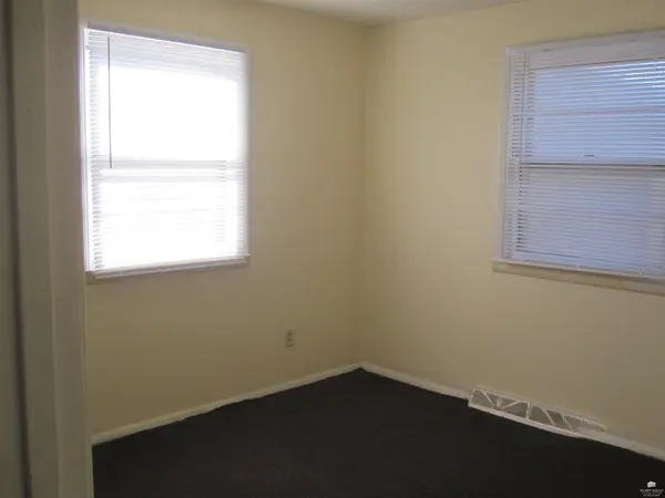 2205 Northview DR, Manhattan, KS 66502