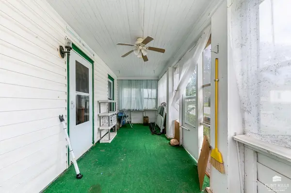 601 Spruce ST, Wamego, KS 66547
