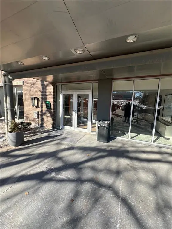600 E 8th ST #3M, Kansas City, MO 64106