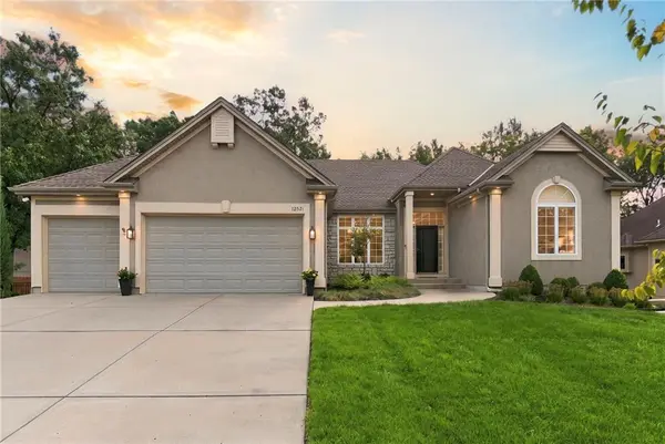 12521 Grand AVE, Kansas City, MO 64145