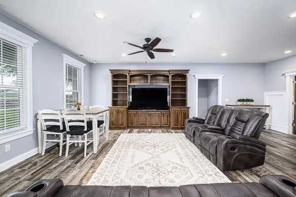 19602 Dempsey RD, Leavenworth, KS 66048