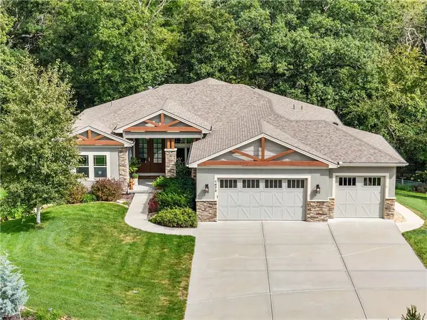 1472 Woodland RD, Greenwood, MO 64034
