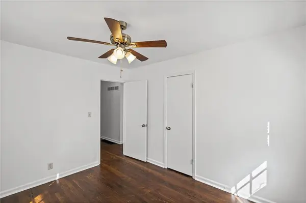 3916 S Spring ST, Independence, MO 64055