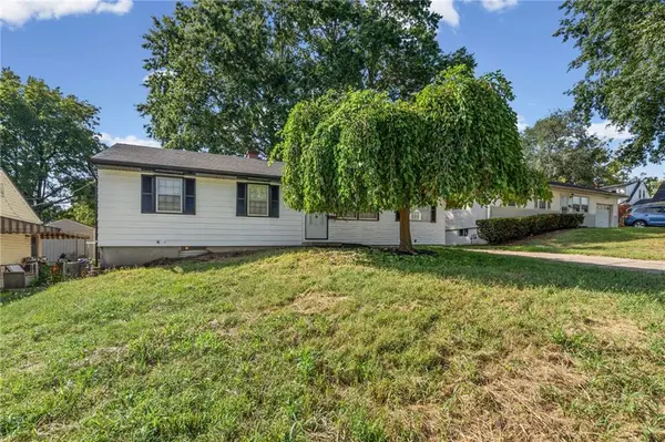3916 S Spring ST, Independence, MO 64055
