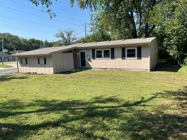 8618 Crystal AVE, Kansas City, MO 64138