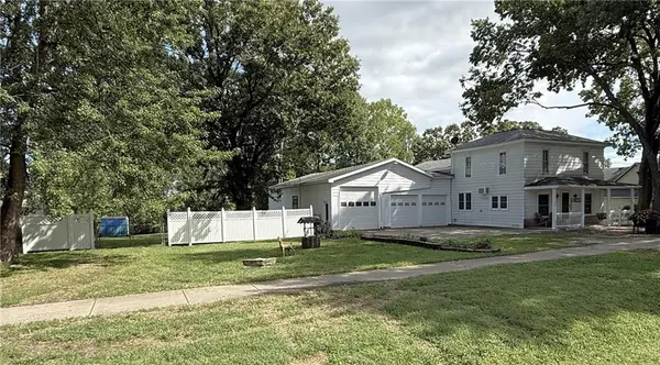 115 Locust ST, Wellsville, KS 66092