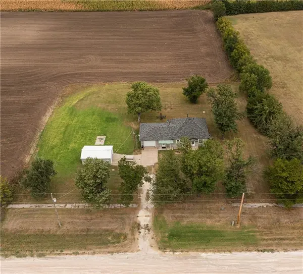 411 West Main ST, County/other, KS 67664