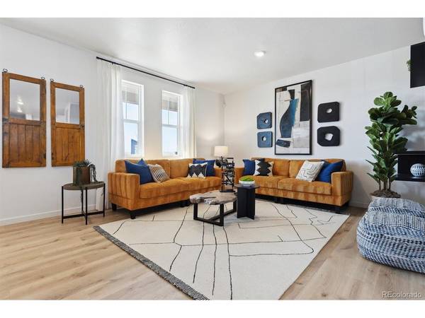 706 N Tempe, Aurora, CO 80018