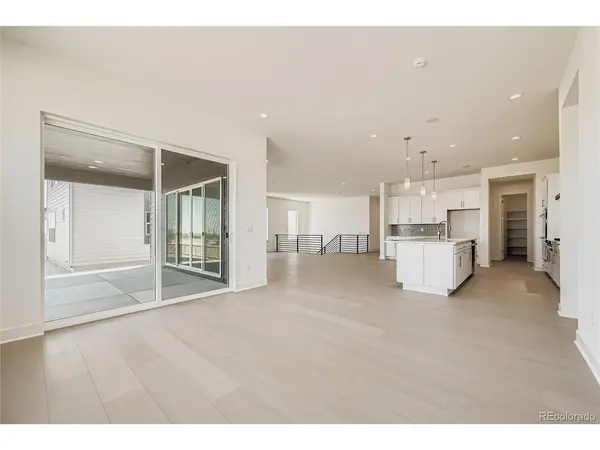 8134 S Bersshine, Aurora, CO 80016