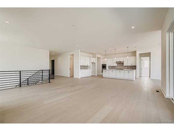 8134 S Bersshine, Aurora, CO 80016