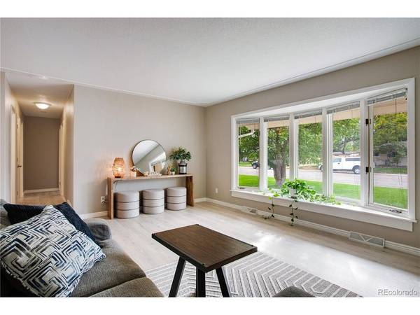 12762 Woodland, Longmont, CO 80504