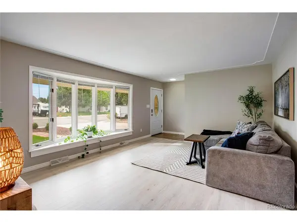 12762 Woodland, Longmont, CO 80504