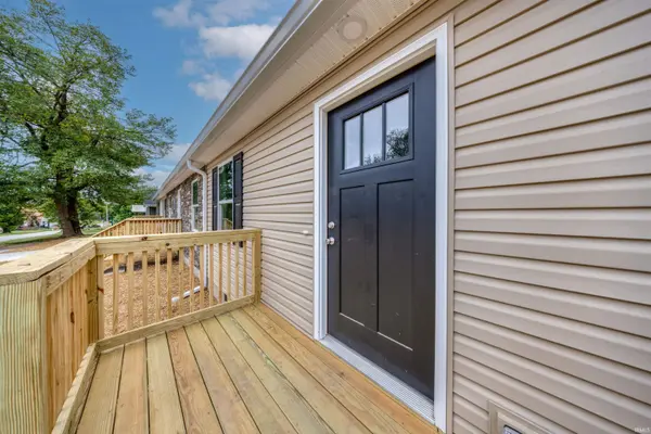 128 Lincoln ST, Oakland City, IN 47660