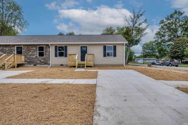 128 Lincoln ST, Oakland City, IN 47660